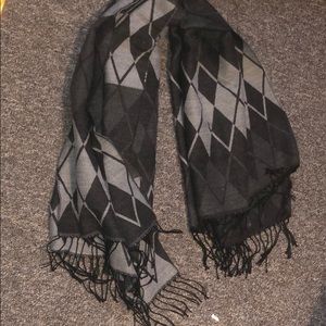 New scarf by jones size 62x53